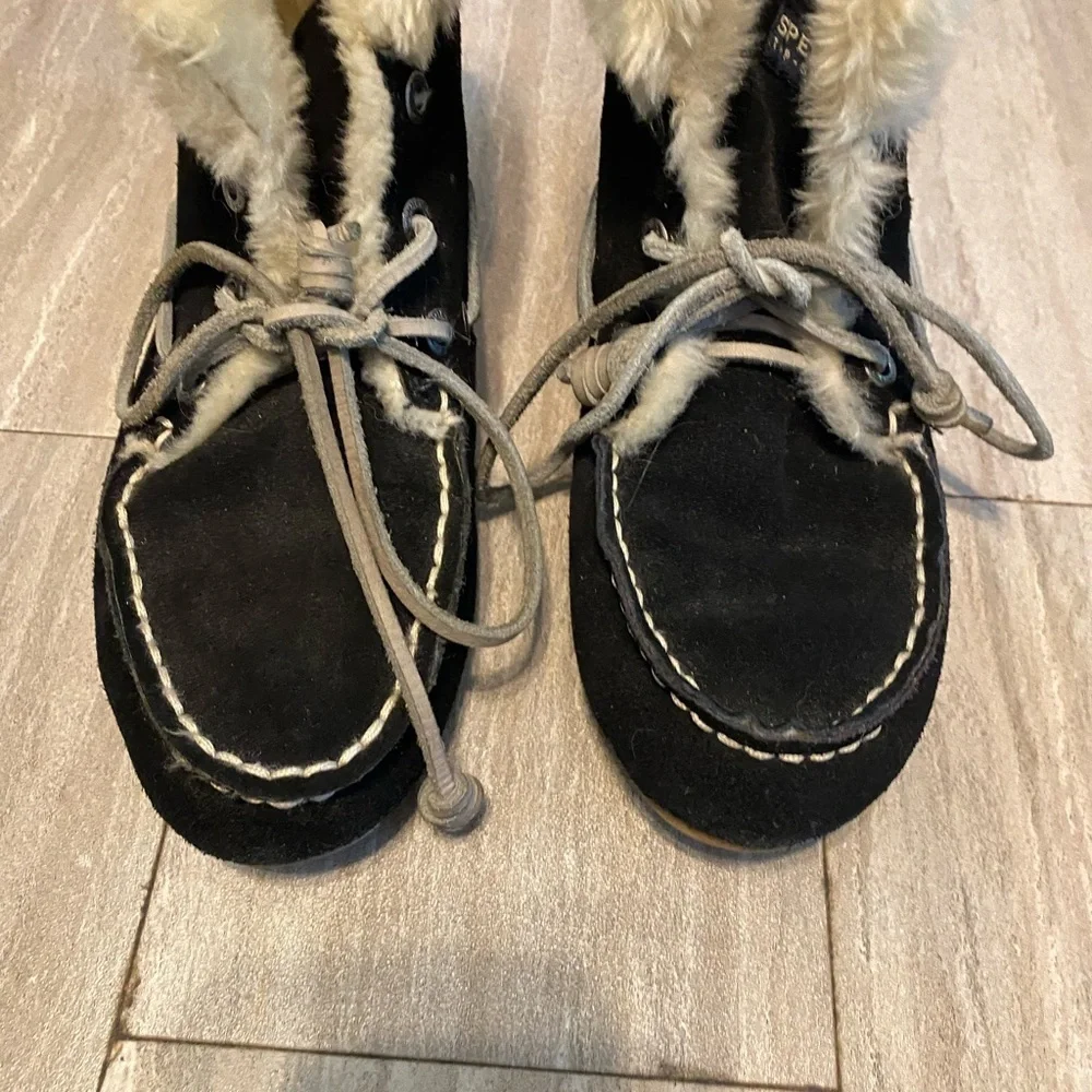 Sperry Top Sider Women Suede Moccasin Boots Black Faux Fur Booties Size 7